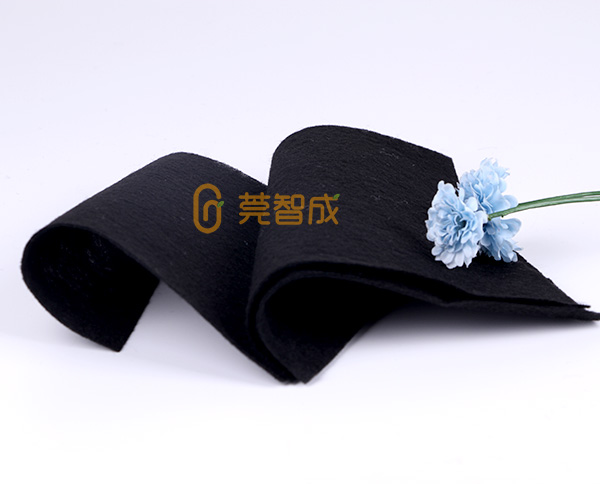 黑色針刺無(wú)紡布打樣