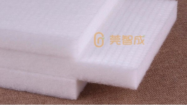無膠棉生產廠家-給您分析無膠棉與噴膠棉有什么不一樣？